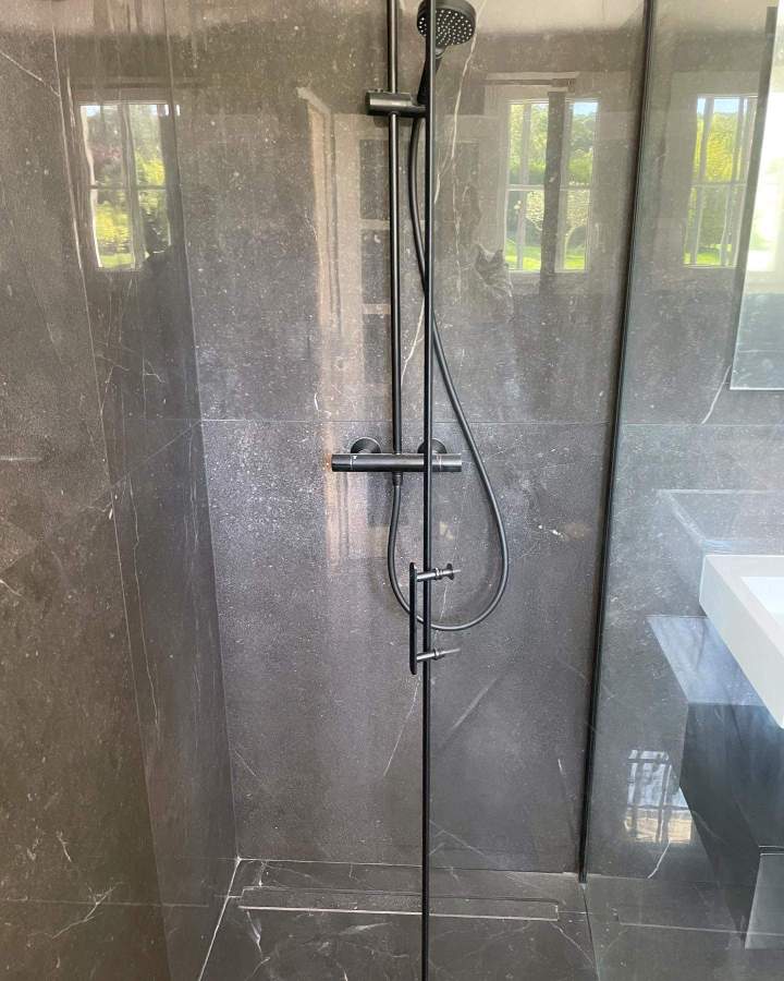 Installation douche Île-de-France